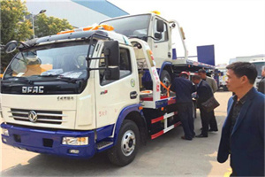 章贡汽车道路救援拖车价格